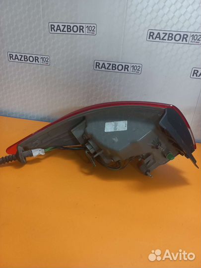 Фонарь правый наружний Nissan Almera G15