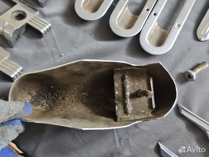 Клык переднего бампера газ 21 1 серия