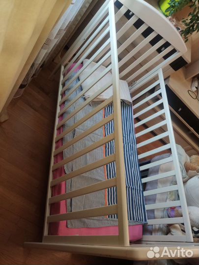 Детская кроватка