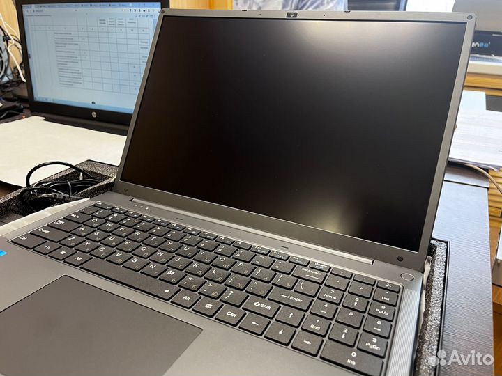 Ноутбук i3 - 1220p