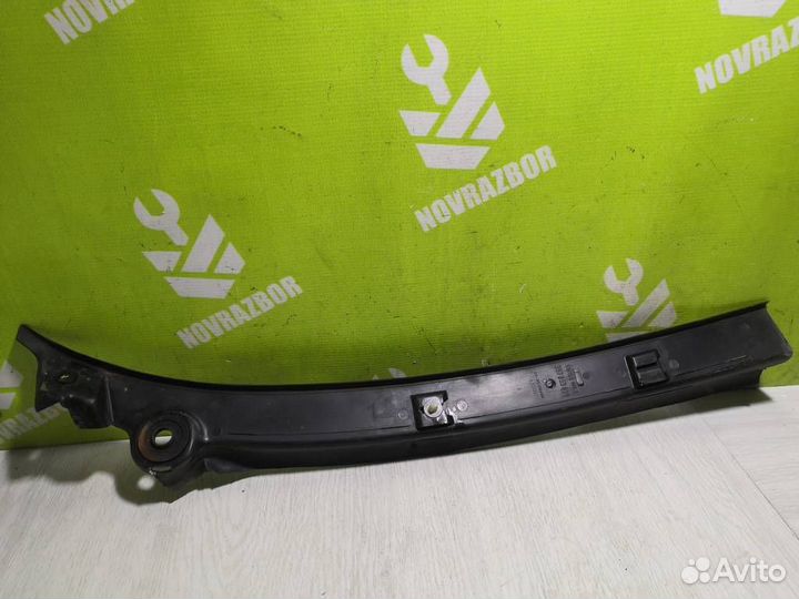 Решетка стеклоочистителя Фольксваген Пассат Б3