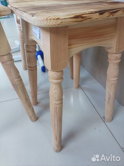 Табуретки деревянные