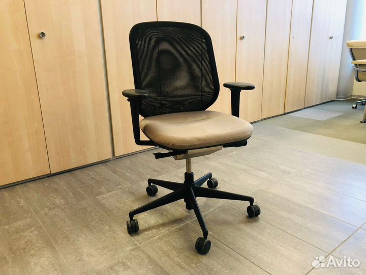 Кресло офисное Vitra 100 шт