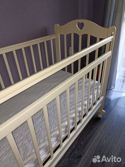 Детская кроватка качалка
