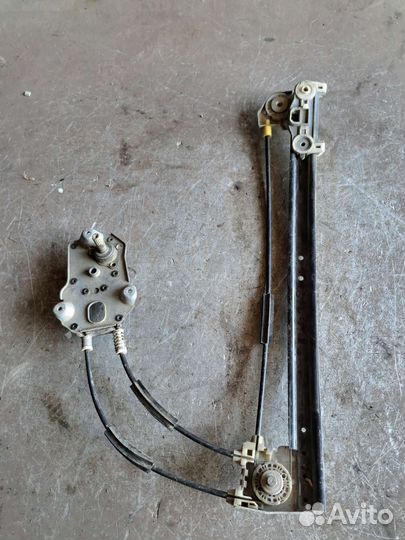 Стеклоподъёмник задний правый BMW E39