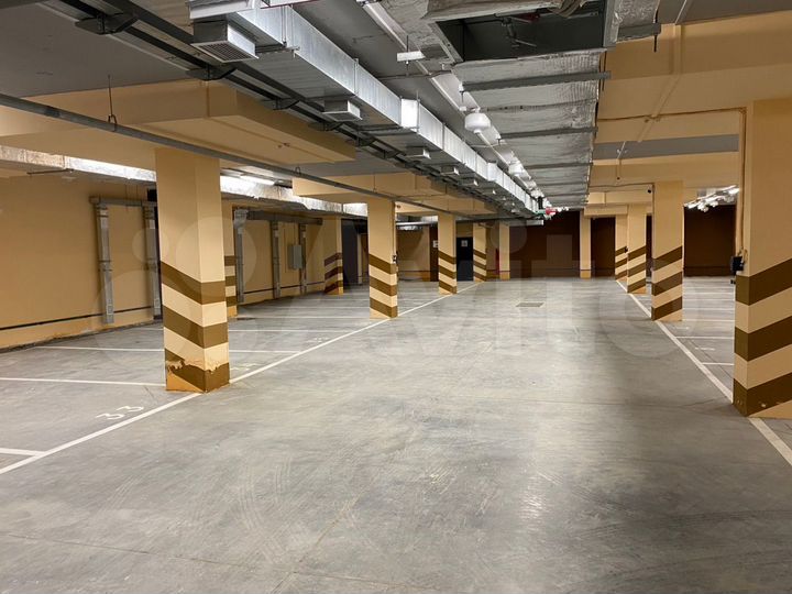 Машиноместо, 13 м²