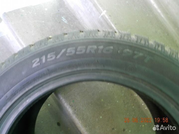 Hankook Winter I'Pike 215/55 R16