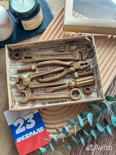 Инструменты из шоколада 23 февраля