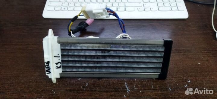 Радиатор печки Lexus Ls600Hl UVF46