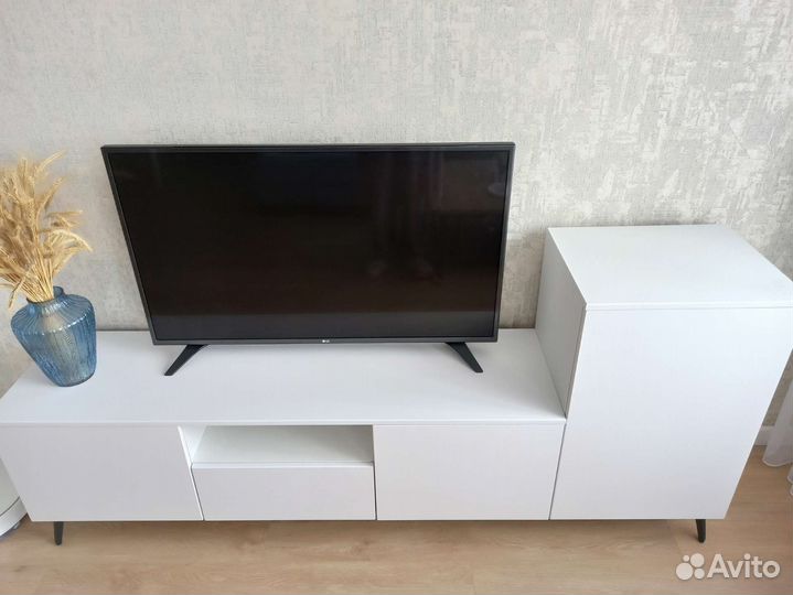 Тумба под TV, белая