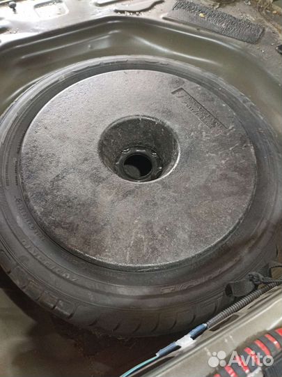 Крышка запасного колеса Toyota Corolla 150 06-12г