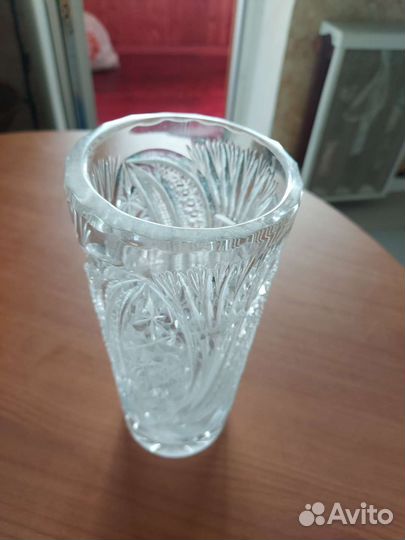 Хрустальная ваза