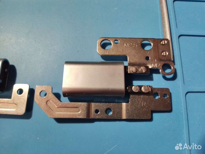 Петли для ноутбука Dell Inspiron 13 7000 P57G