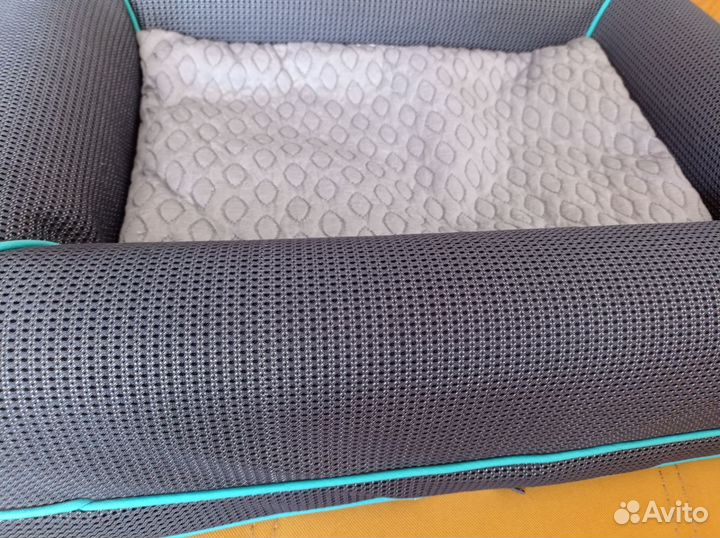 Лежанка для маленьких собак и Мейнкунов