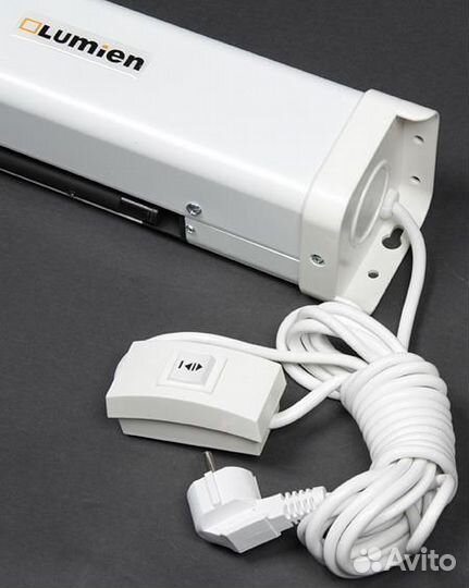 Экран моторизированный Lumien Master Control 163х220 96
