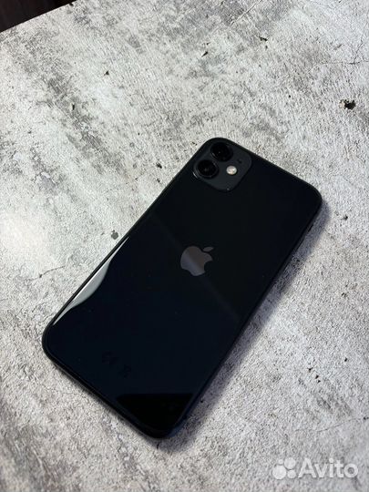 iPhone 11, 64 ГБ