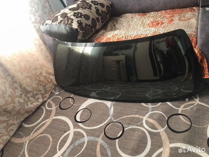 Заднее стекло lexus gs300