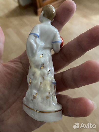 Статуэтка «Юный динамовец», фарфор, дфз, Вербилки