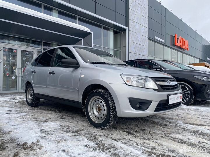 LADA Granta 1.6 МТ, 2017, 238 586 км