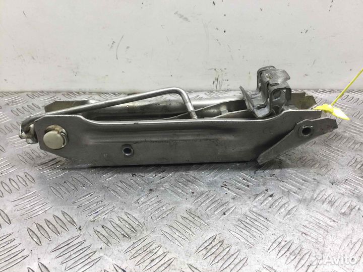 Домкрат Volkswagen Passat Ahh