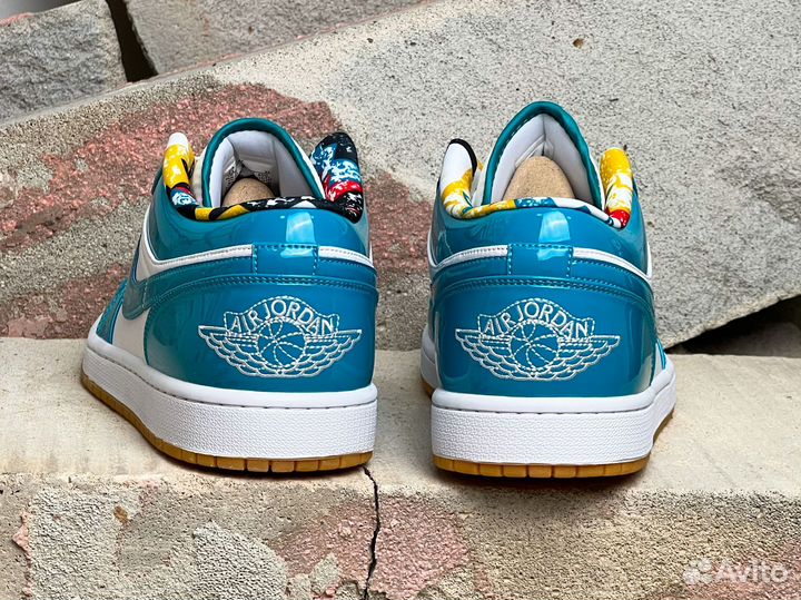 Nike Air Jordan 1 Low SE Barcelona Cyber Teal