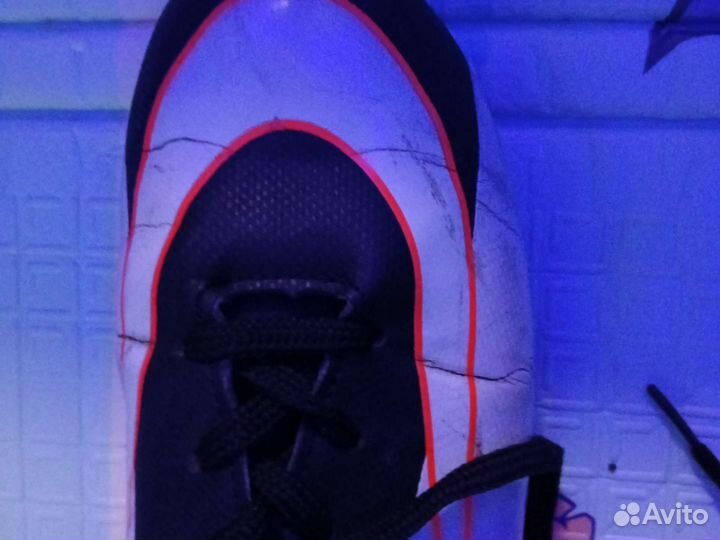 Бутсы футбольные