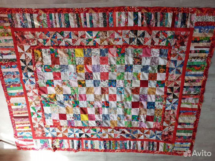 Лоскутное одеяло ручной работы