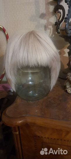 Парик из натуральных волос блонд