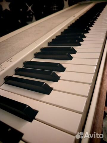 Цифровое пианино korg b1
