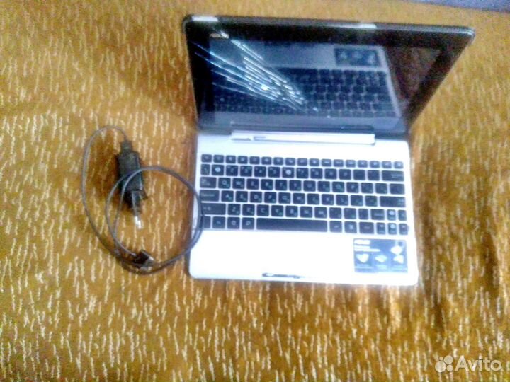 Планшет Transformer Pad TF300T