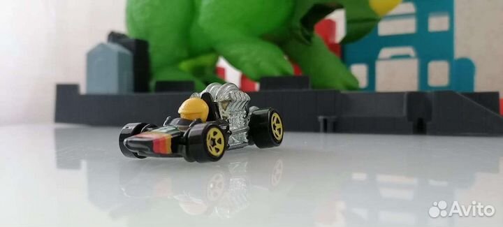 Хотвилс трек Трицератопс