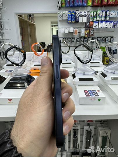 iPhone 15 Pro, 256 ГБ