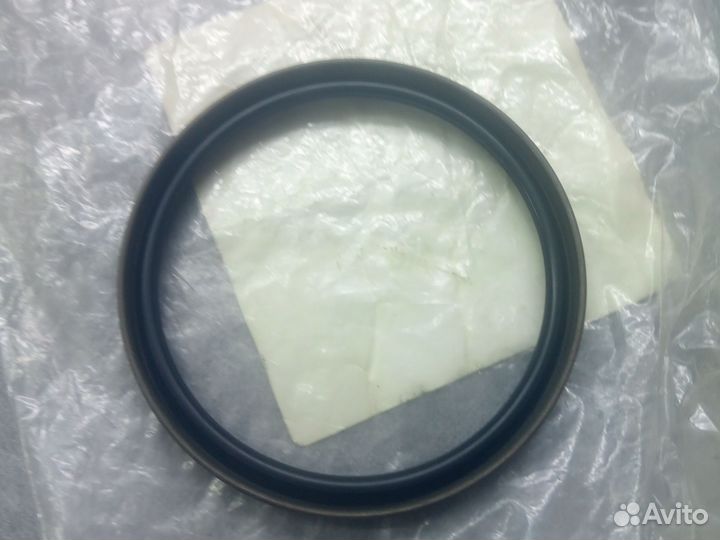 Задний сальник коленвала Форд Ескейп,Маверик 3.0