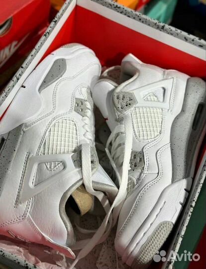 Nike Air Jordan 4 White Oreo