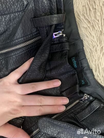 Кожаные шорты