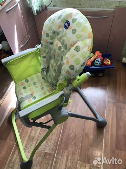 Стульчик для кормления Chicco Pocket Meal Green Ap