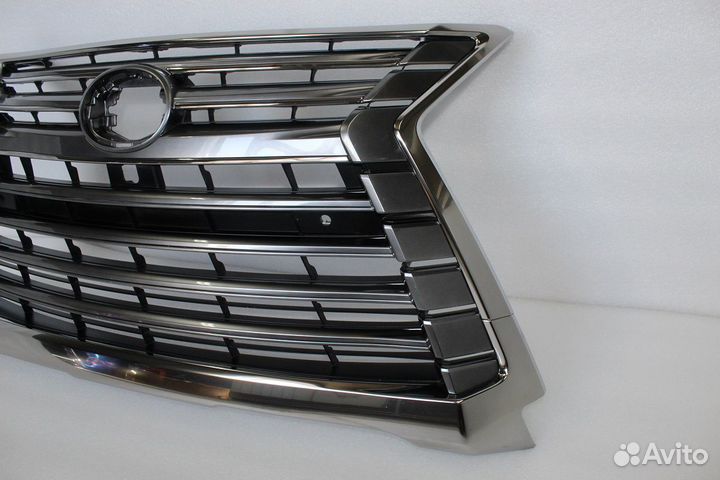 Решетка радиатора Lexus Lx 570 Оригинал в идеале