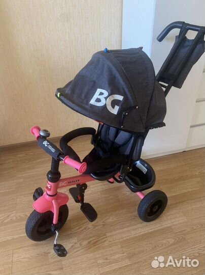 Детский велосипед трехколесный с ручкой