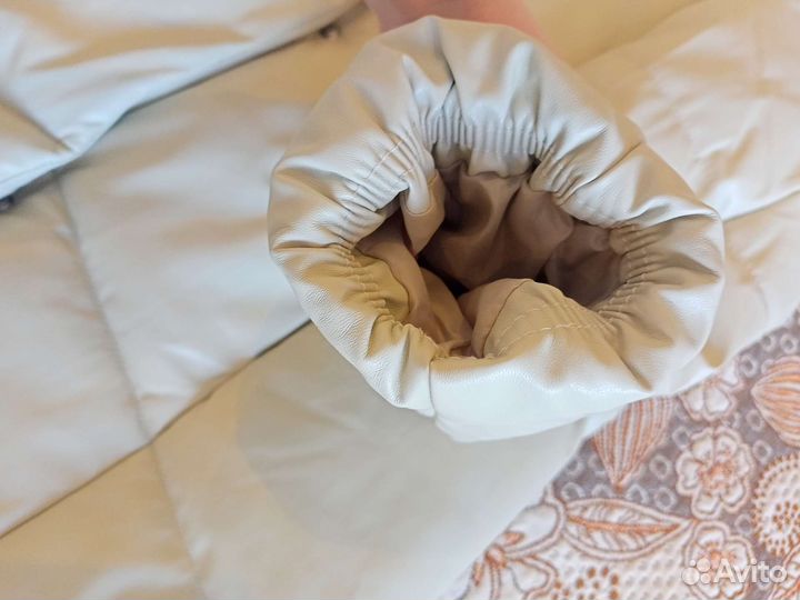 Женское пальто из искусственной кожи