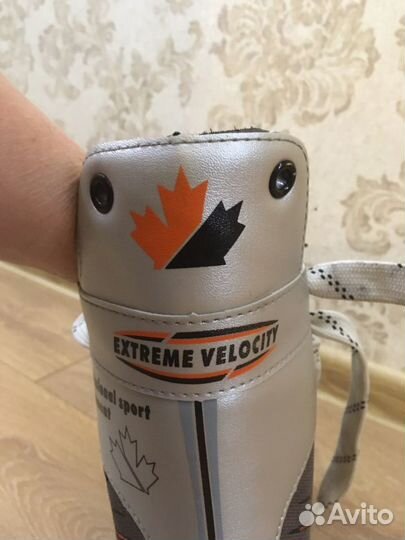 Коньки хоккейные