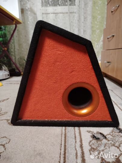 Продам сабвуфер активный