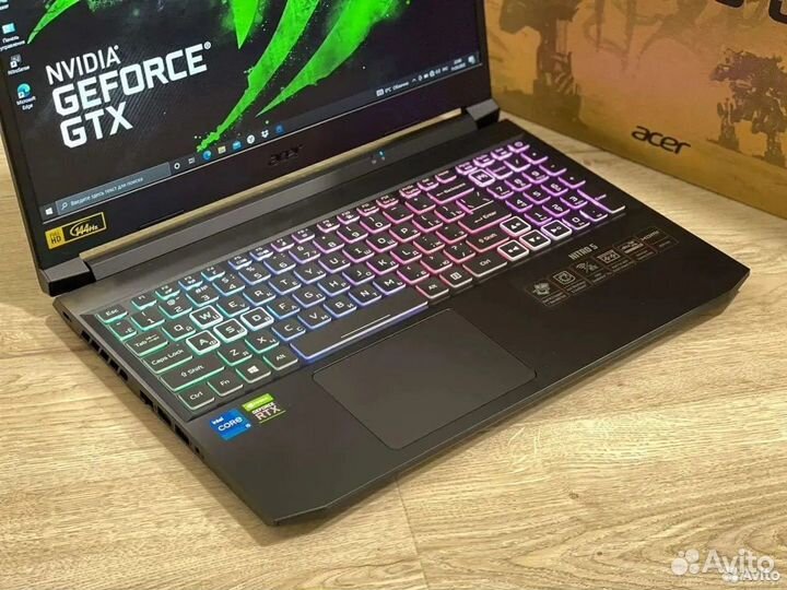 2022 Nitro core i5-10300H 8G RTX 3060 144Hz SSD512