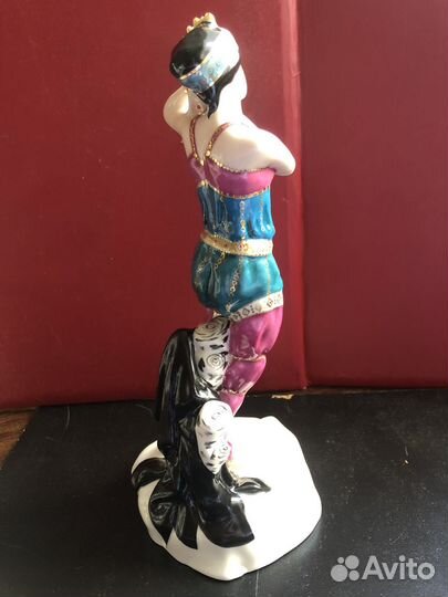 Фарфоровые статуэтки лфз