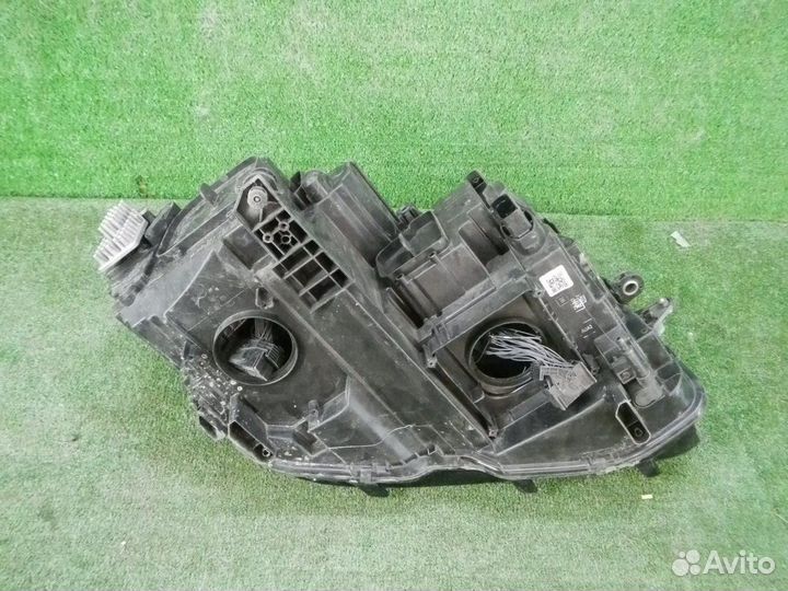 Фара левая Volkswagen Tiguan