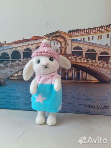 Зайка из шерсти