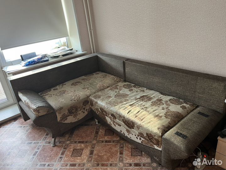 Продам угловой диван