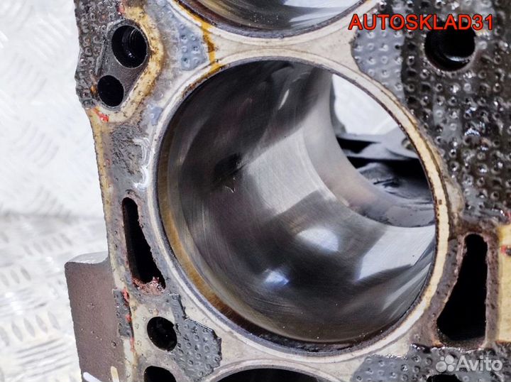Блок цилиндров Opel Astra G 1,6 X16XEL 90400054