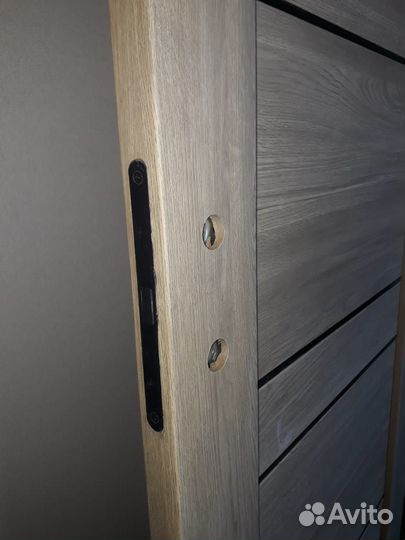 Дверь межкомнатные с коробкой новая 70200