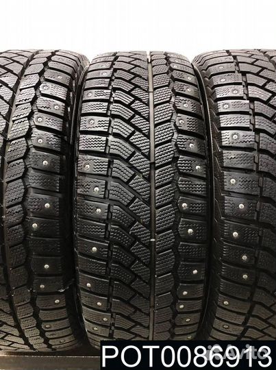 Viatti Brina Nordico V-522 215/55 R17 99P