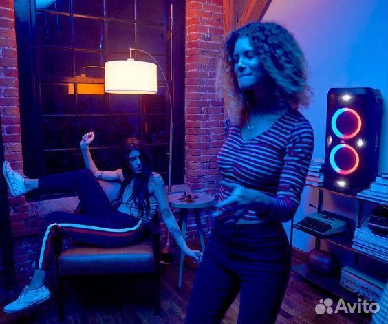 Аренда колонки JBL Partybox 310 с 2 микрофонами